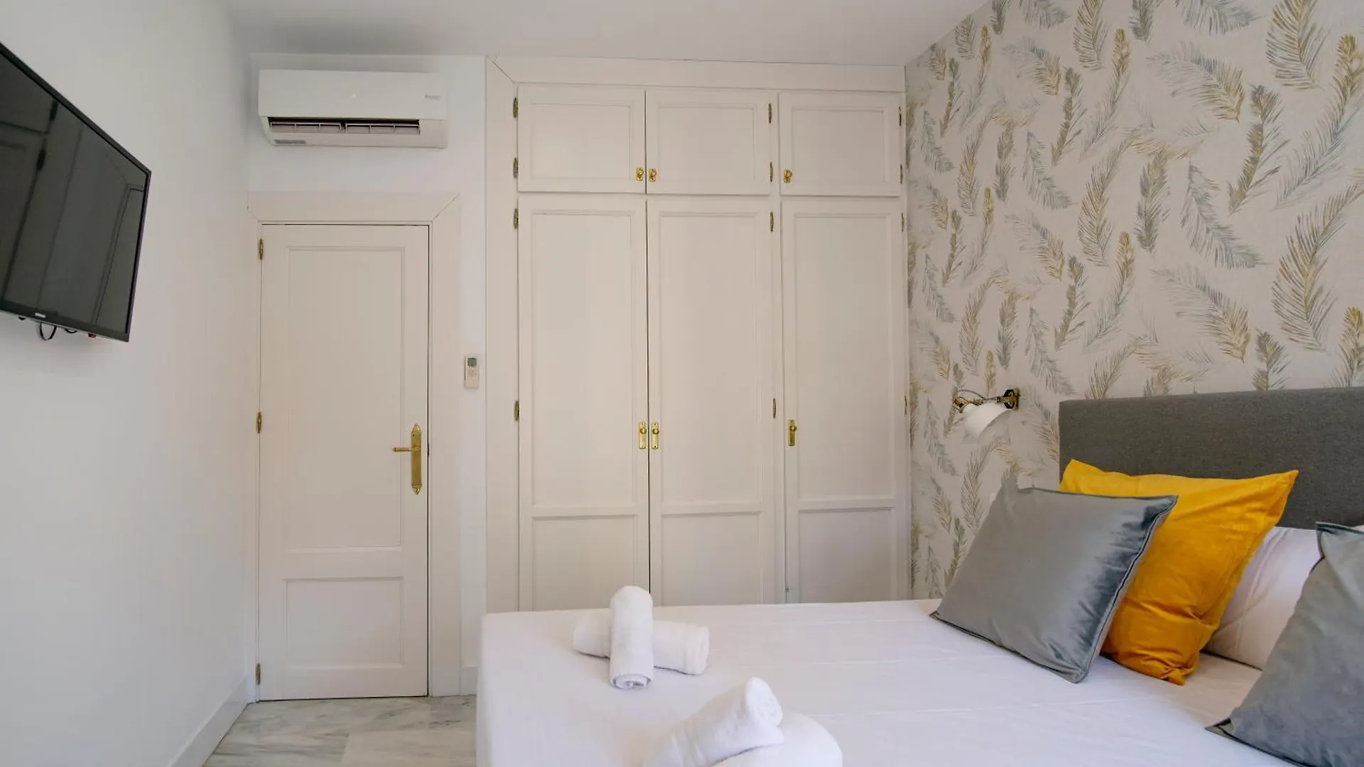 Granadi Apartamentos Granada Apartment